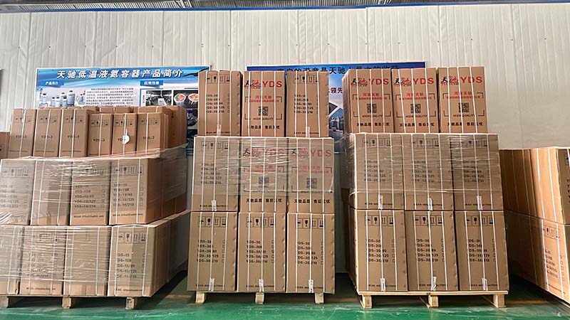發往墨（mò）西哥的2升20升30升91影视网低溫液氮罐